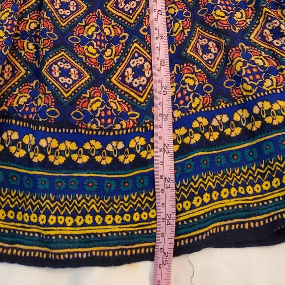 Old navy top/ boho women's blouse. Size small petit. 100% rayon. - Picture 9 of 11